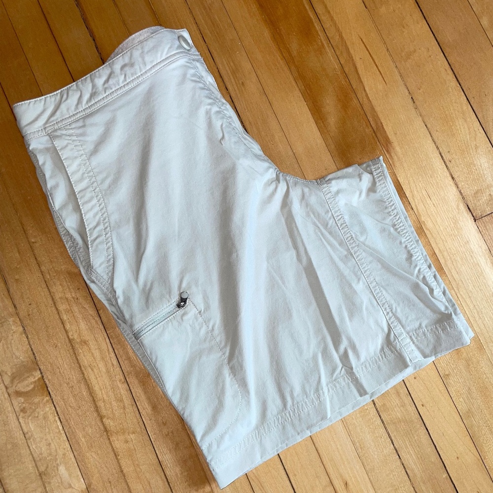 L.L.Bean Women’s Water Repellent Comfort Trail Shorts Mid Rise Adjustable Waist - Picture 2 of 13